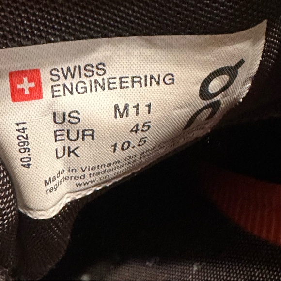 On Cloud X Running Shoes is Rust/Rock size 11 - Picture 7 of 9